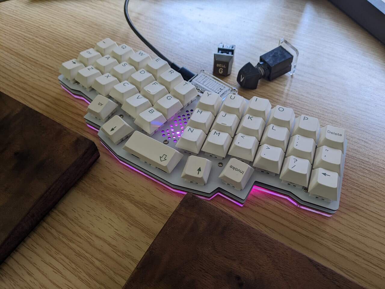 Reviung41 keyboard with Invokeys Matcha Latte keycaps, Placerville, California