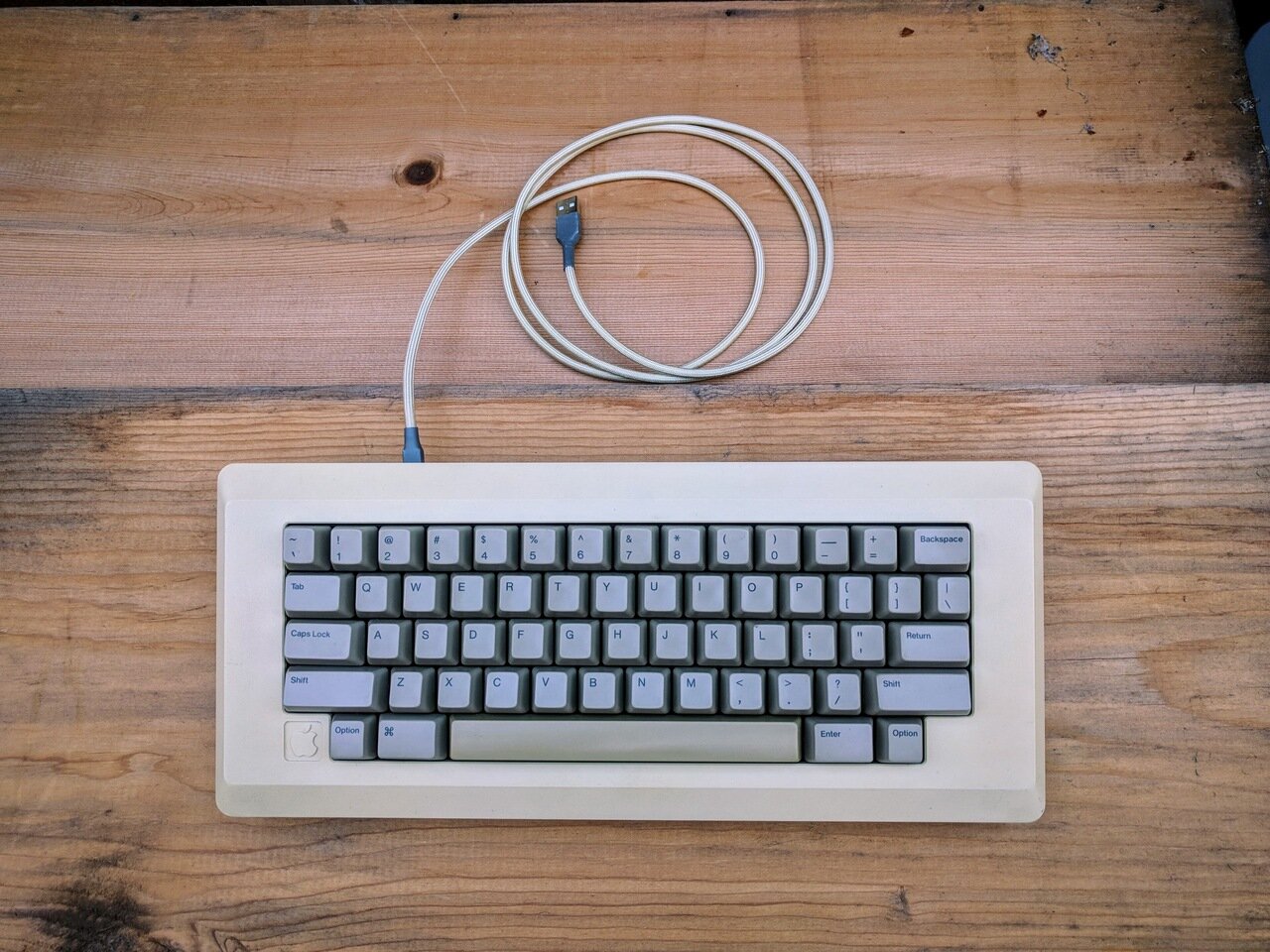Apple M0110 keyboard, San José, California