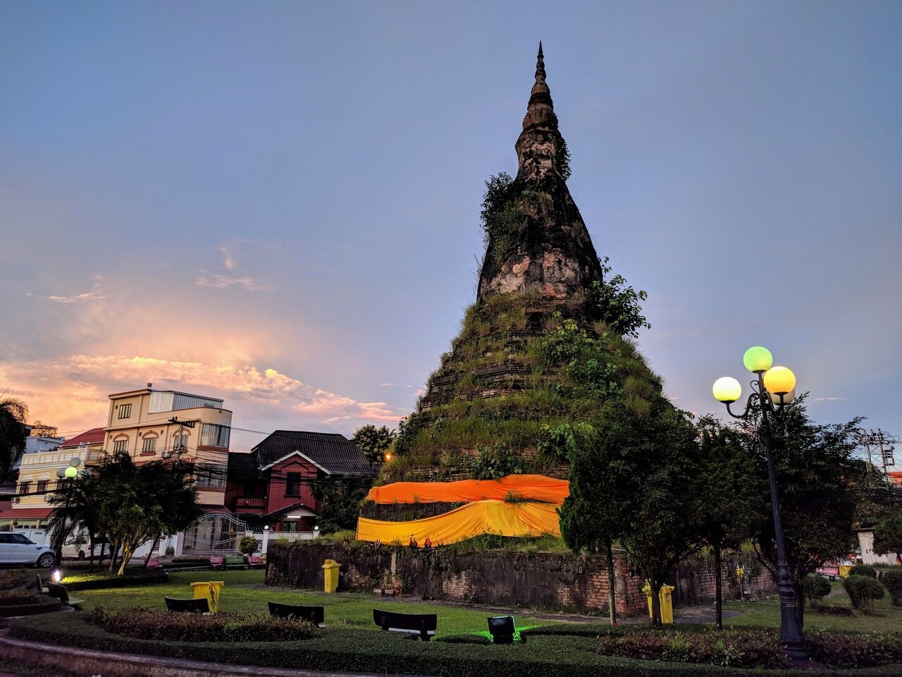evening and a stupa, Vientiane, Laos