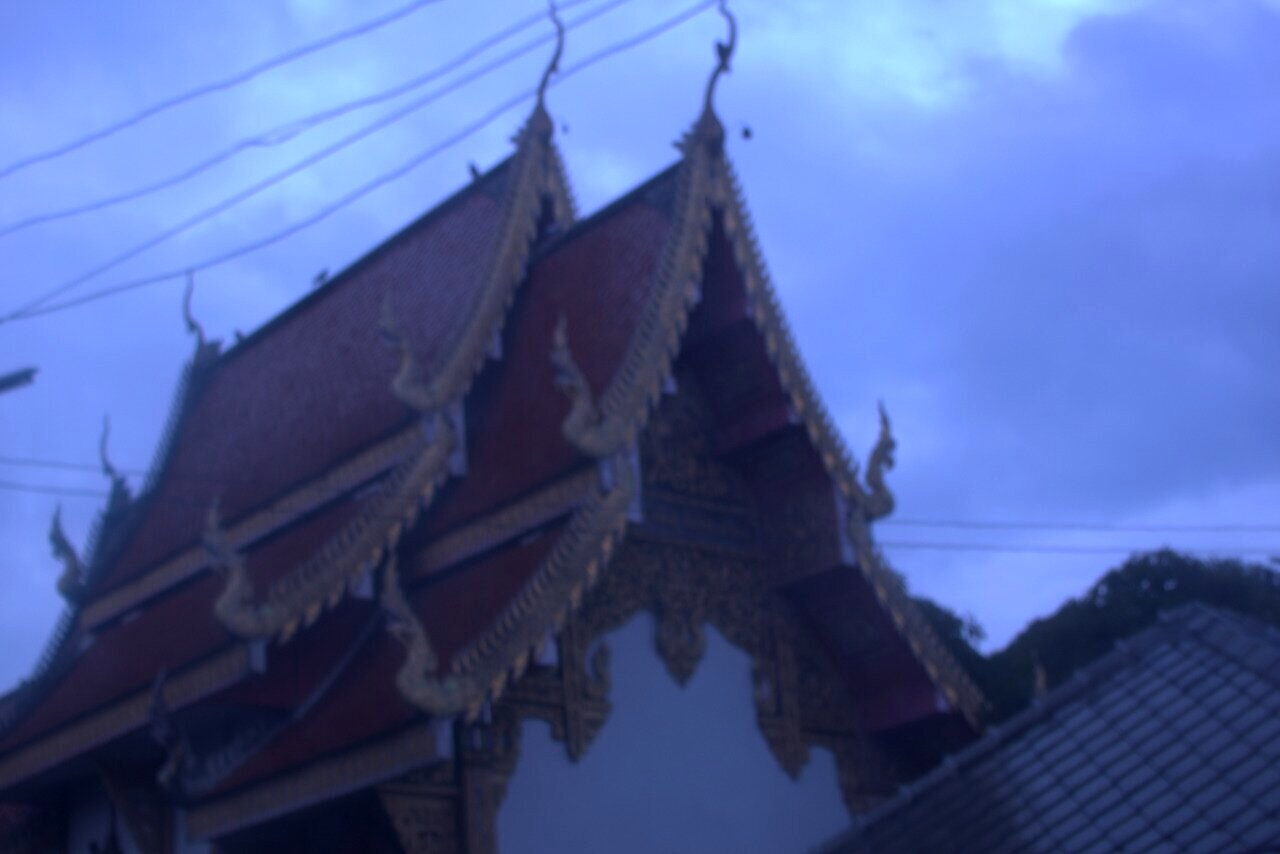 temple darkly, road back to Chiang Mai, Thailand