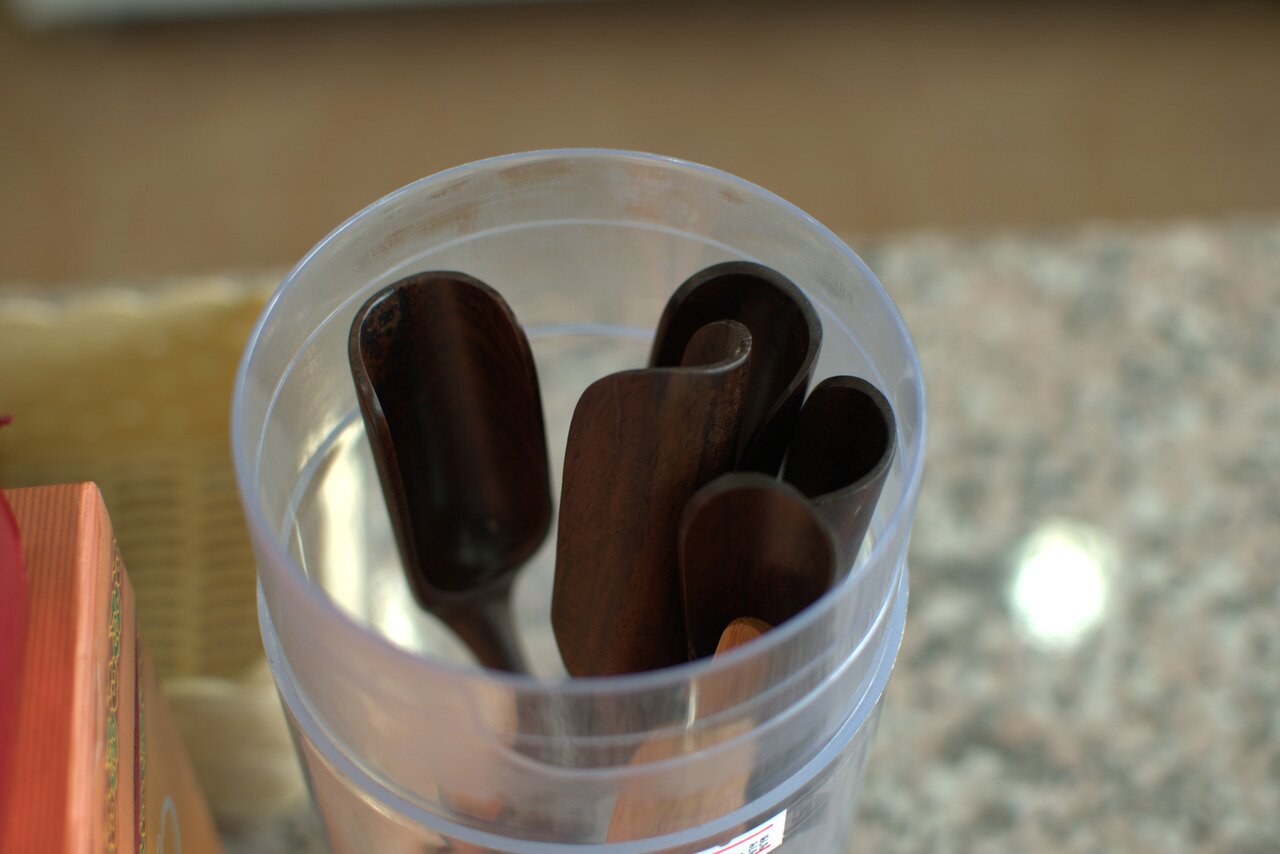 tea scoops, 101 Tea Plantation, Doi Mae Salong, Thailand