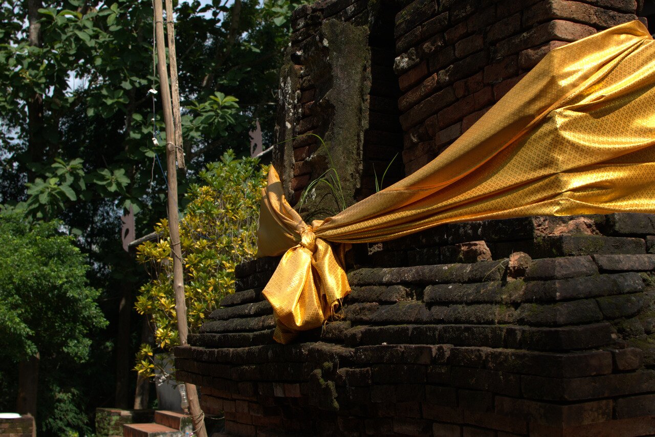 bricks and cloth, Wat Phra That Pu Khao, Thailand