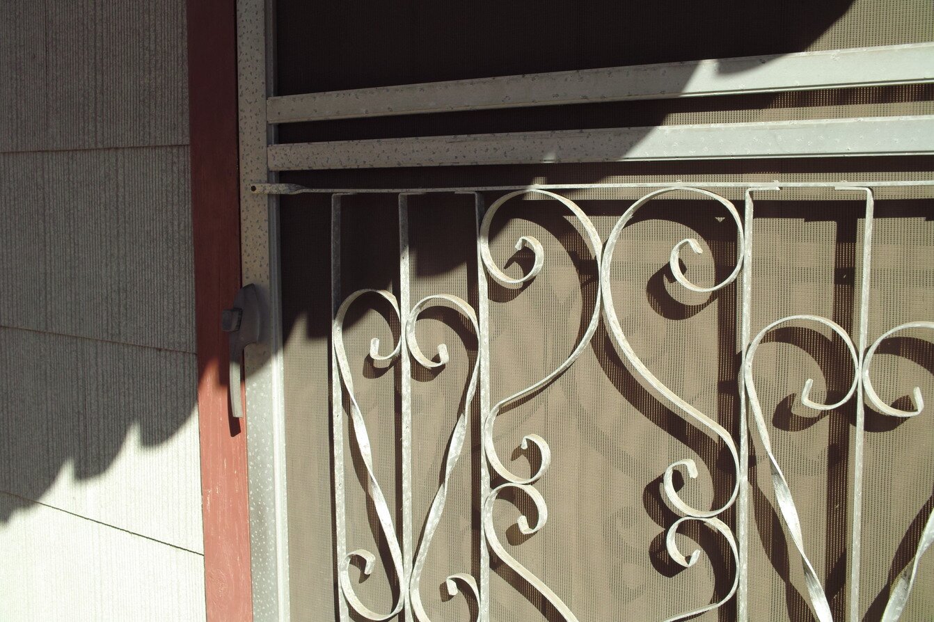 metal screen door, San José, California