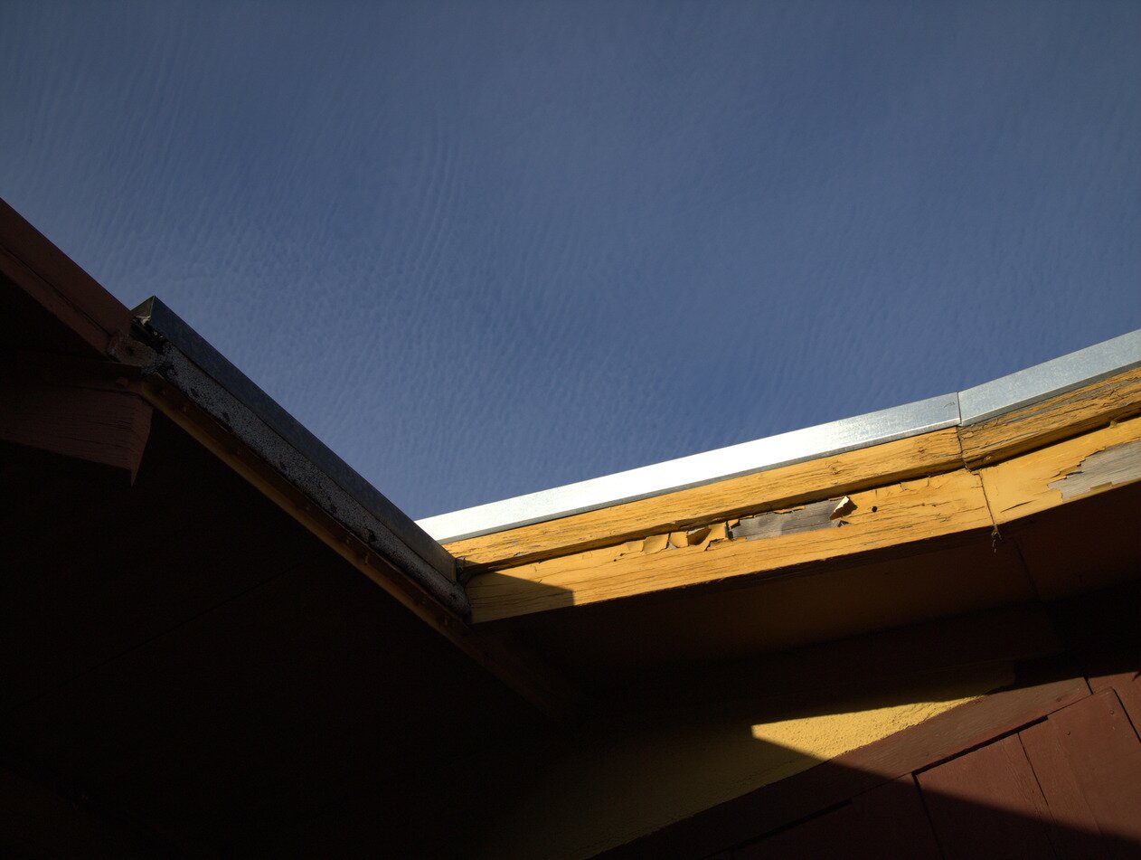 yellow roof line, San José, California