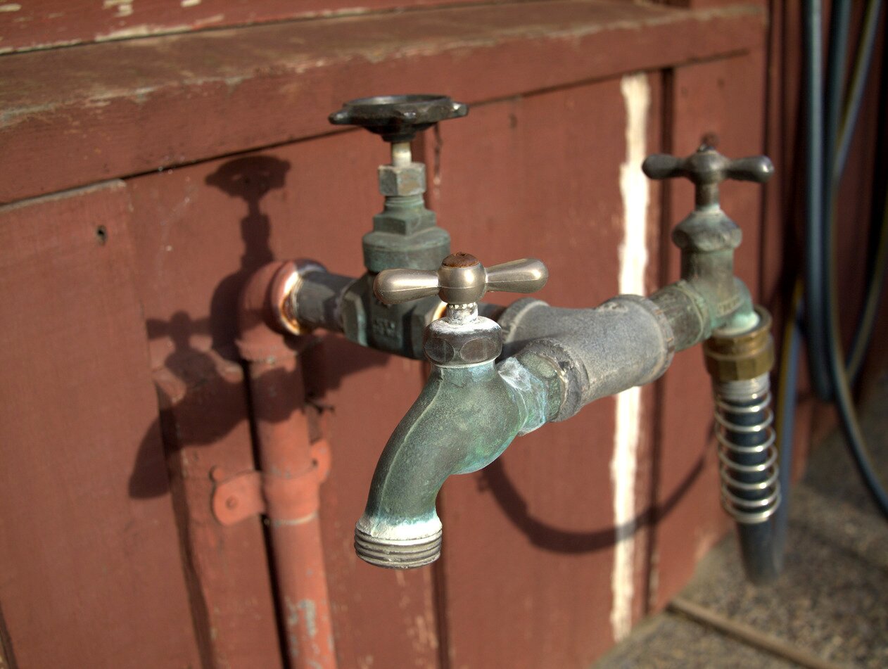 metal faucet, San José, California